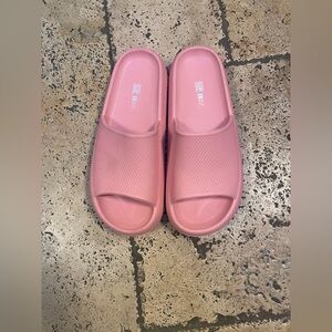 32 Cool Pink Slide Slippers